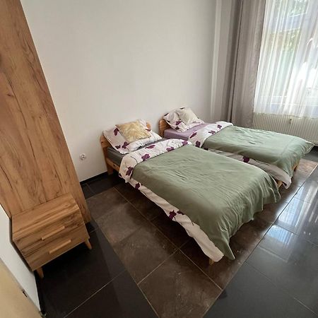 Butikowe Pokoje Zdroj Glucholazy Luaran gambar