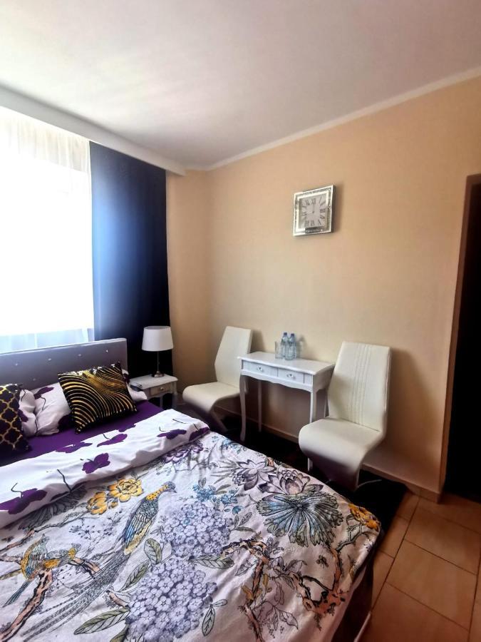 Butikowe Pokoje Zdroj Glucholazy Luaran gambar